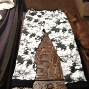 New Balance sweat pants with tags and pockets